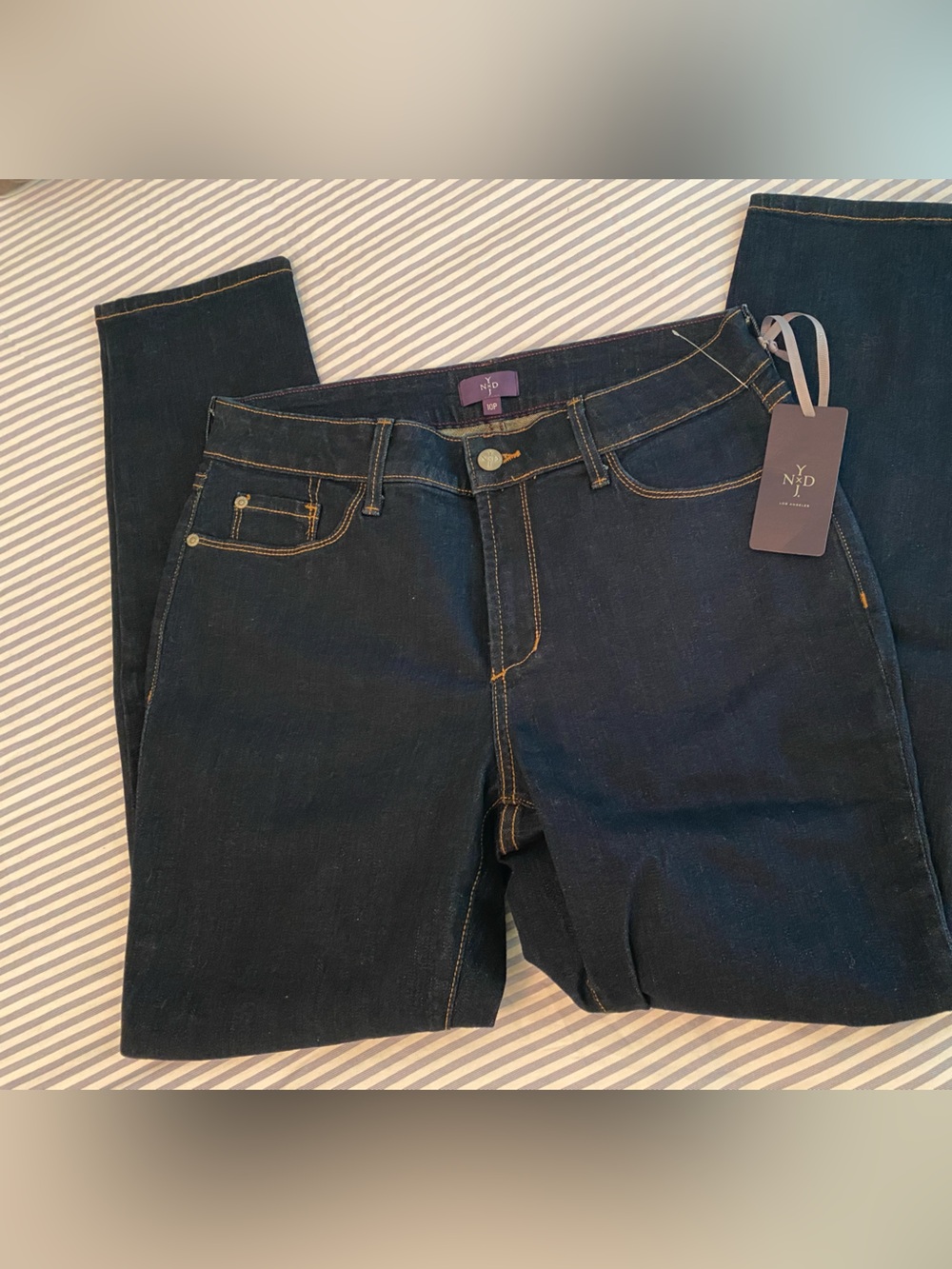 NWT.  NYDJ Women's Dark Indigo High Waisted  Jeans 10p